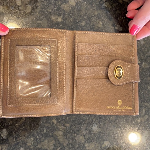 Authentic Vintage Gucci Wallet - Picture 2 of 5
